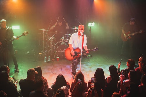 Dylan Schneider Concert– fotografie z koncertů