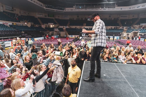 Concerts photos for Cole Swindell
